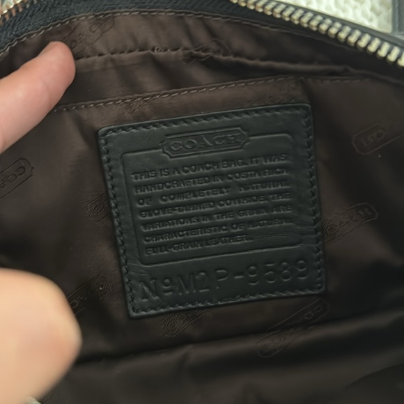Vintage Coach Mini Zip Crossbody Bag Black Leather - Picture 3 of 4